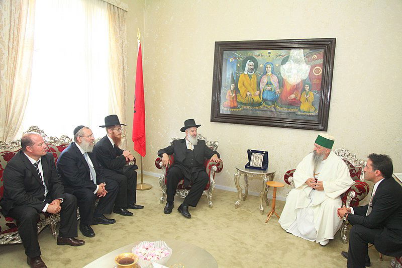 ה'באבא' המוסלמי לרב מצגר: "ארורים ההורגים בשם הדת"