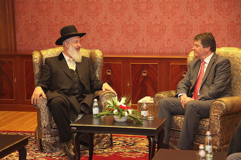 ה'באבא' המוסלמי לרב מצגר: "ארורים ההורגים בשם הדת"