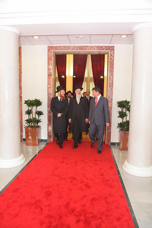 ה'באבא' המוסלמי לרב מצגר: "ארורים ההורגים בשם הדת"