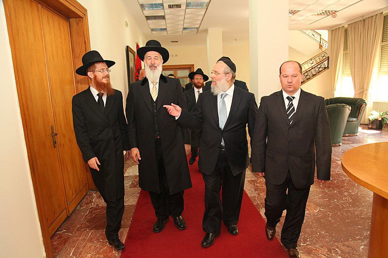 ה'באבא' המוסלמי לרב מצגר: "ארורים ההורגים בשם הדת"