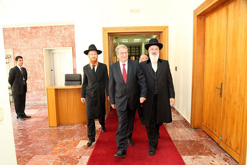 ה'באבא' המוסלמי לרב מצגר: "ארורים ההורגים בשם הדת"