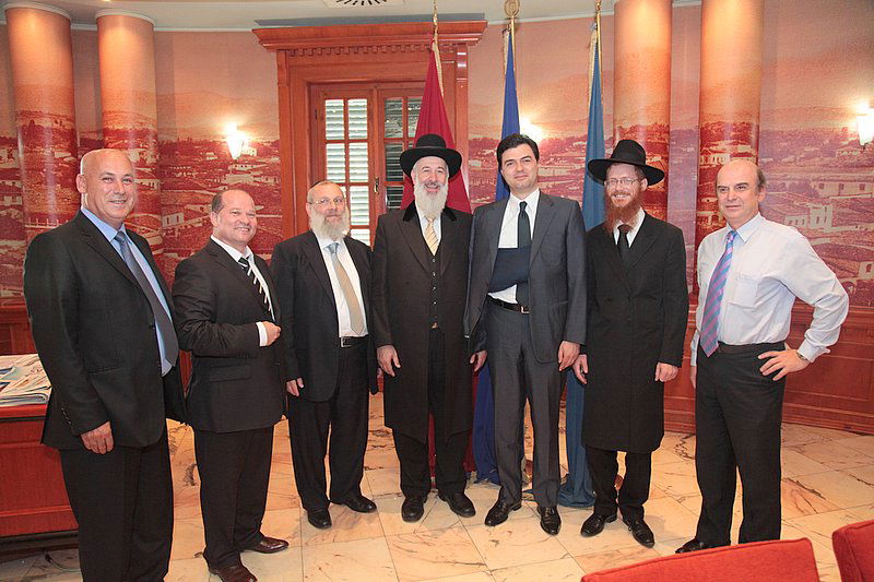 ה'באבא' המוסלמי לרב מצגר: "ארורים ההורגים בשם הדת"