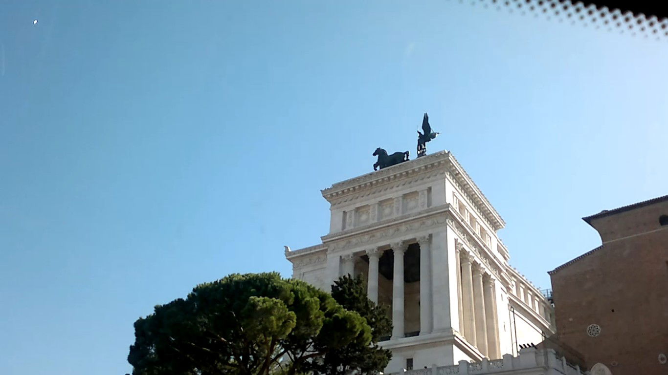 אז של מי הגלריה הכי יפה? אתם תחליטו