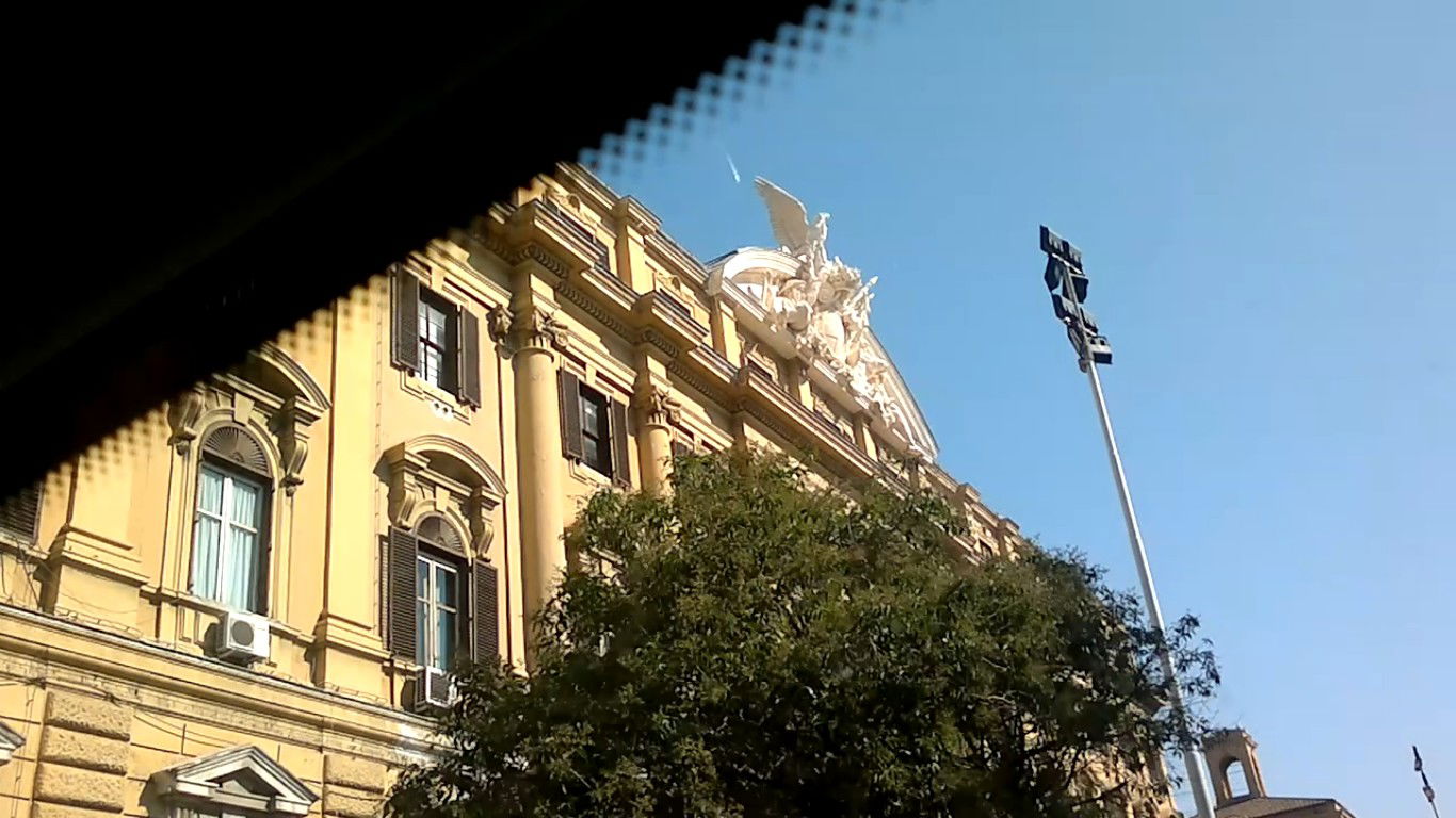 אז של מי הגלריה הכי יפה? אתם תחליטו