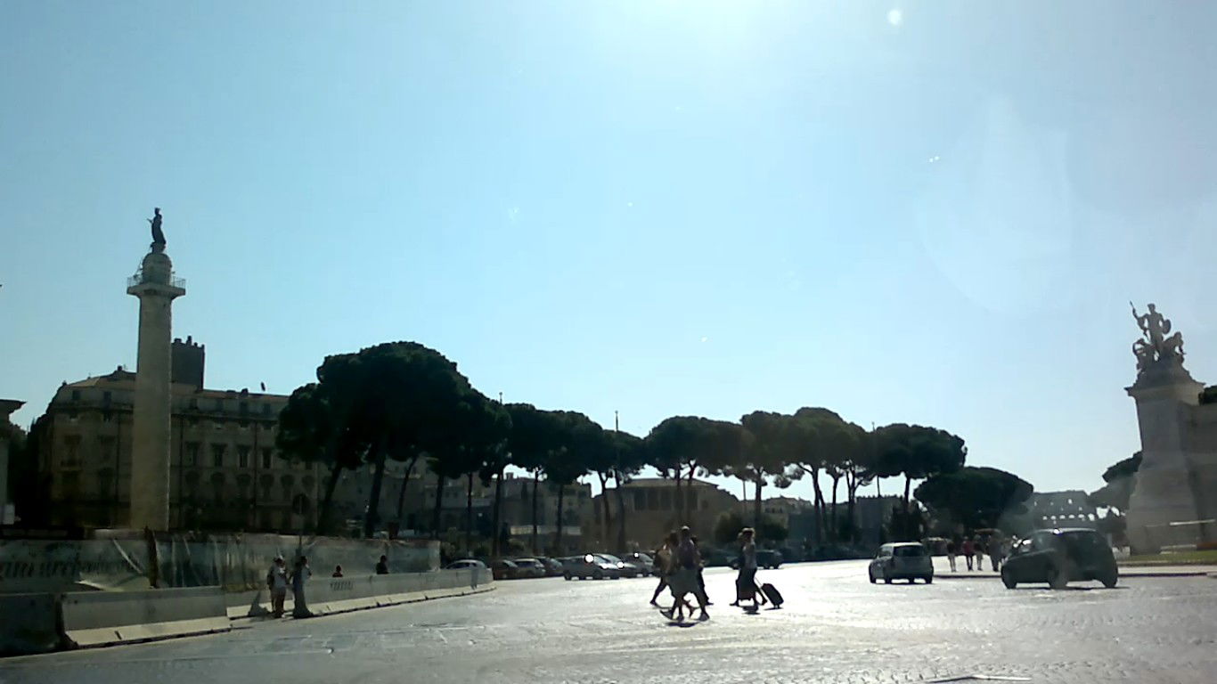 אז של מי הגלריה הכי יפה? אתם תחליטו