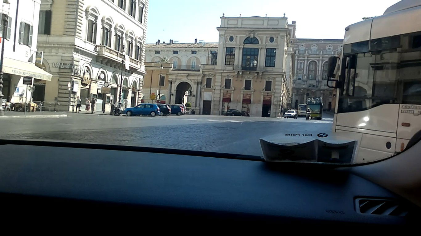 אז של מי הגלריה הכי יפה? אתם תחליטו