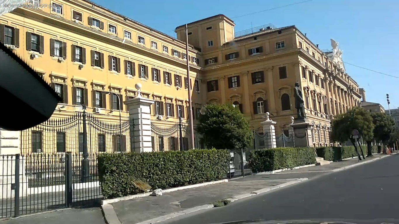 אז של מי הגלריה הכי יפה? אתם תחליטו