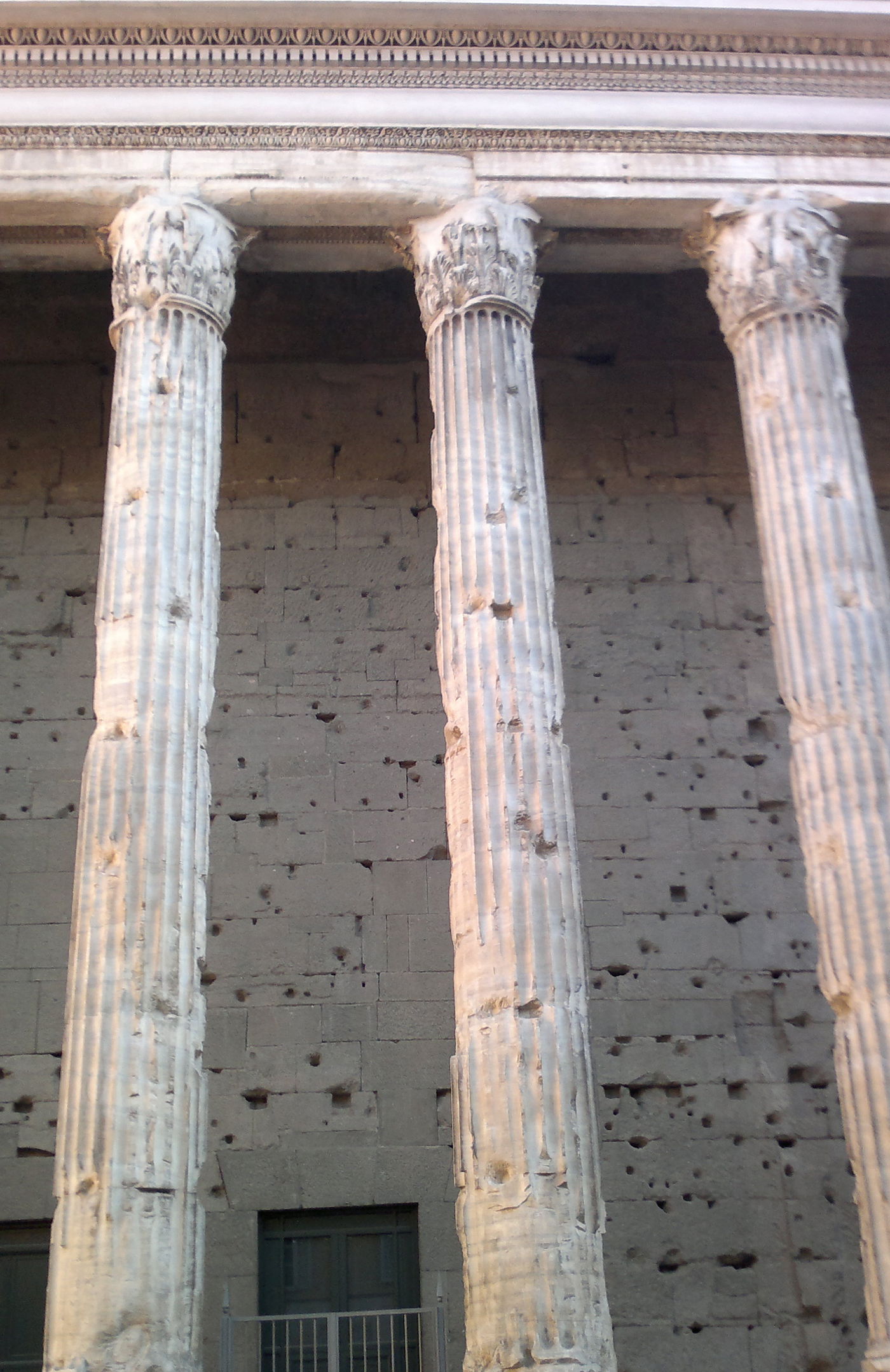 אז של מי הגלריה הכי יפה? אתם תחליטו