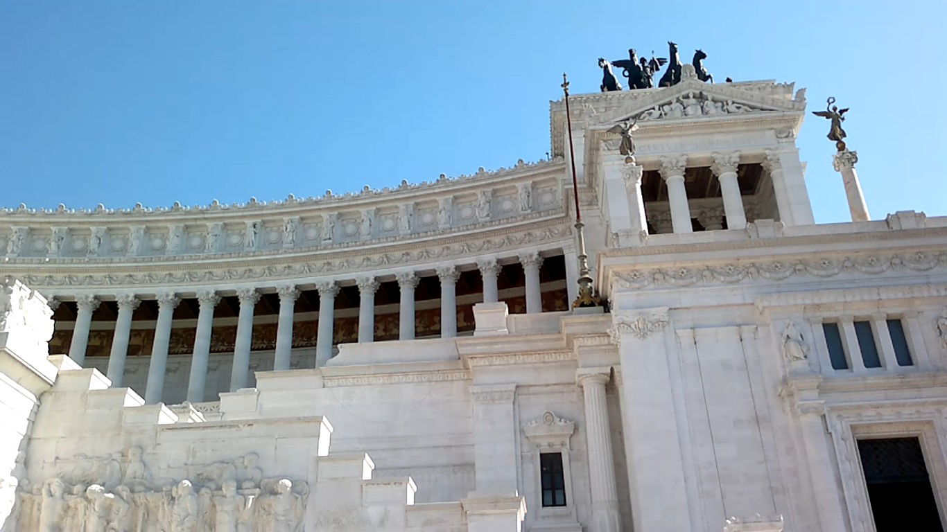אז של מי הגלריה הכי יפה? אתם תחליטו