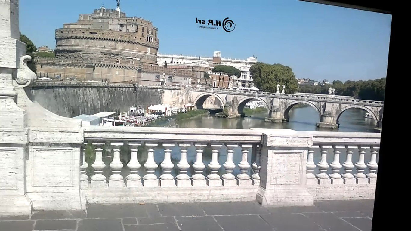 אז של מי הגלריה הכי יפה? אתם תחליטו