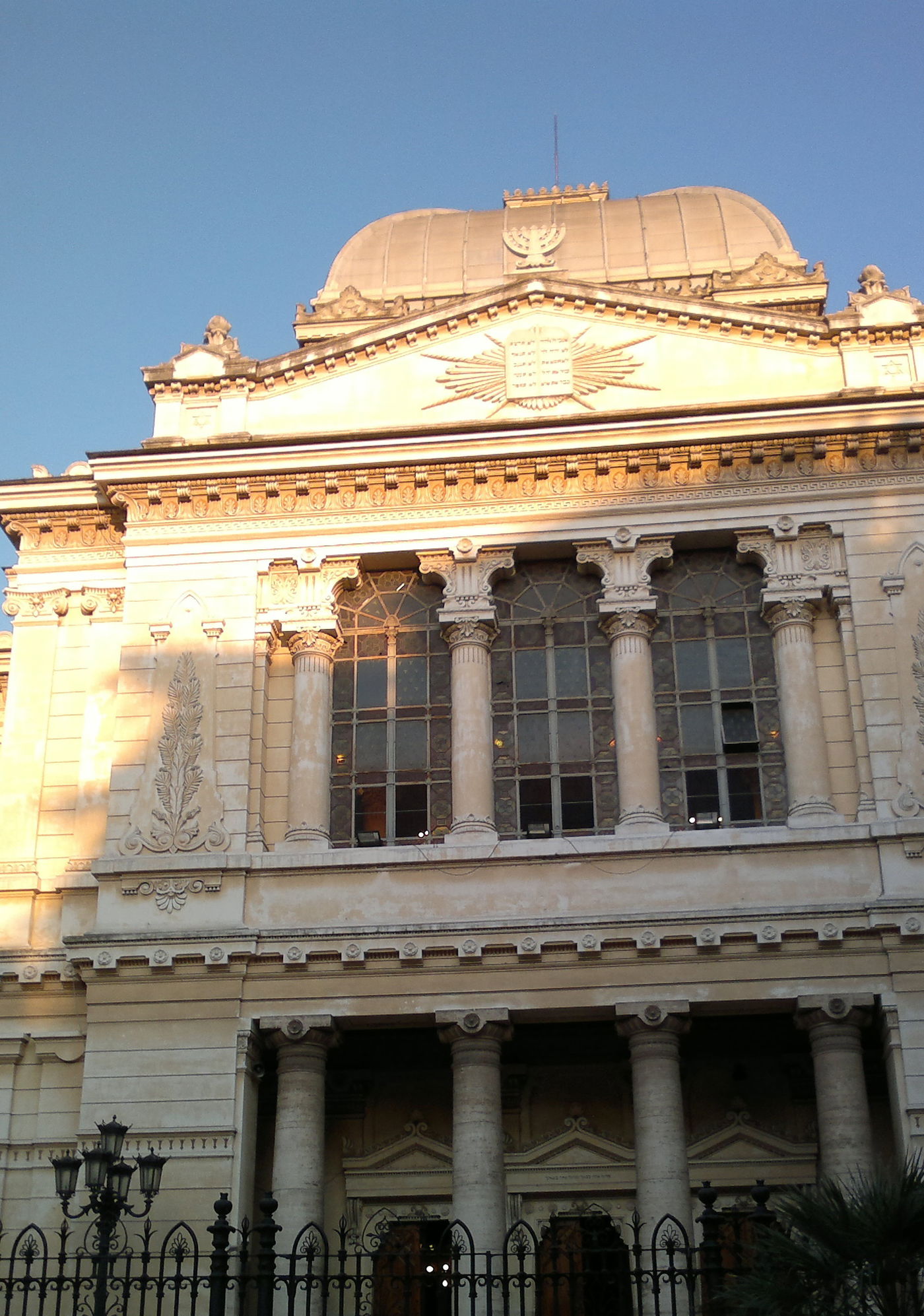 אז של מי הגלריה הכי יפה? אתם תחליטו