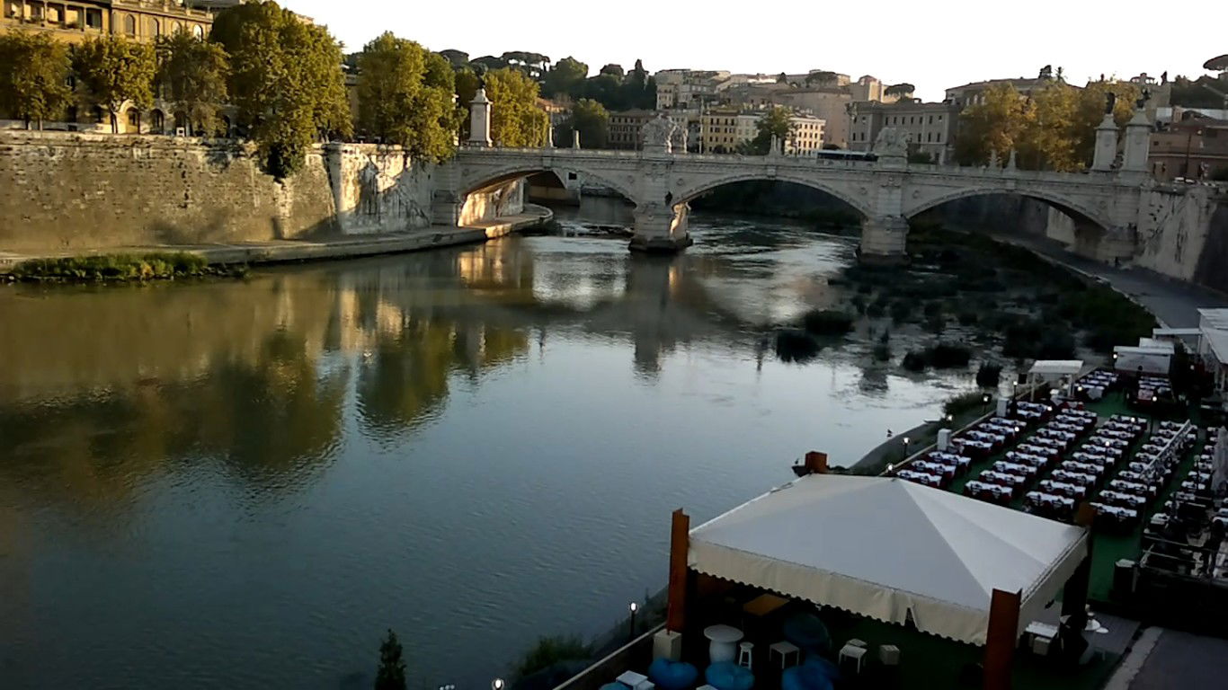 אז של מי הגלריה הכי יפה? אתם תחליטו