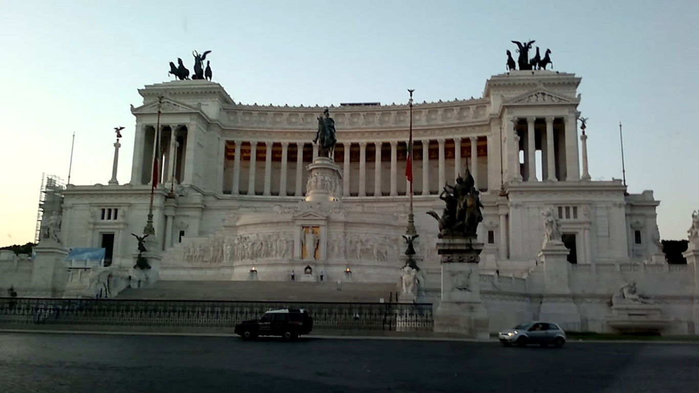 אז של מי הגלריה הכי יפה? אתם תחליטו