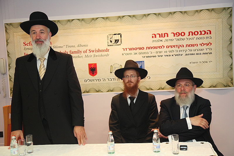 אחרי עשרות שנים: ספר תורה באלבניה