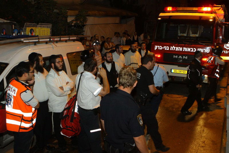 אופנוע הוצת בבני-ברק, חמישה נפגעו