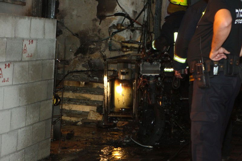 אופנוע הוצת בבני-ברק, חמישה נפגעו