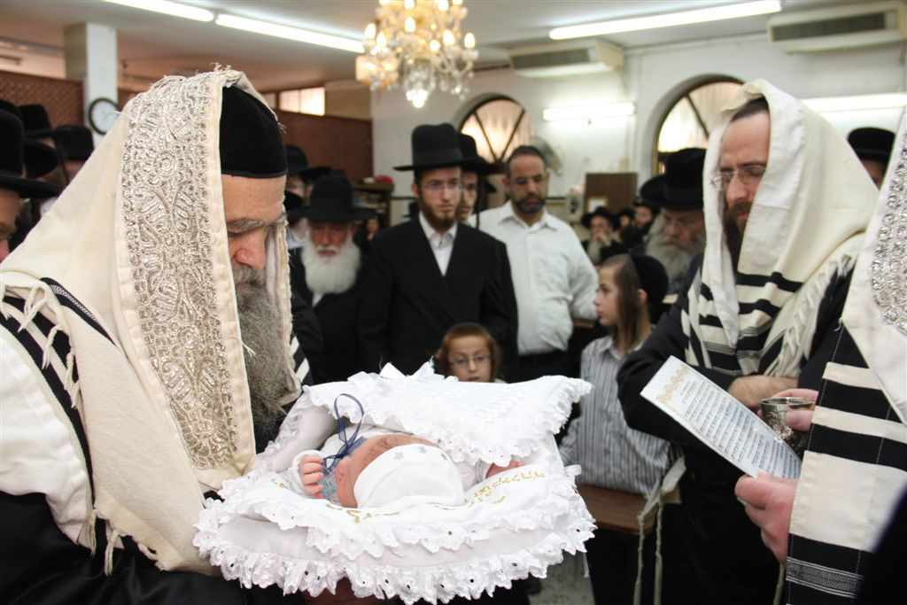 חג במודז'יץ: נכד האדמו"ר הובא בברית