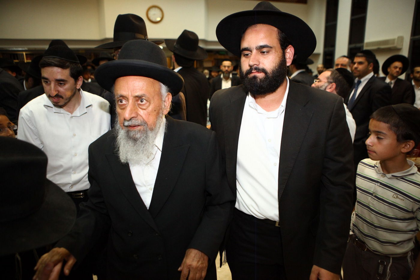 אלעד: קצת נחת; מלגות לאברכים מצטיינים