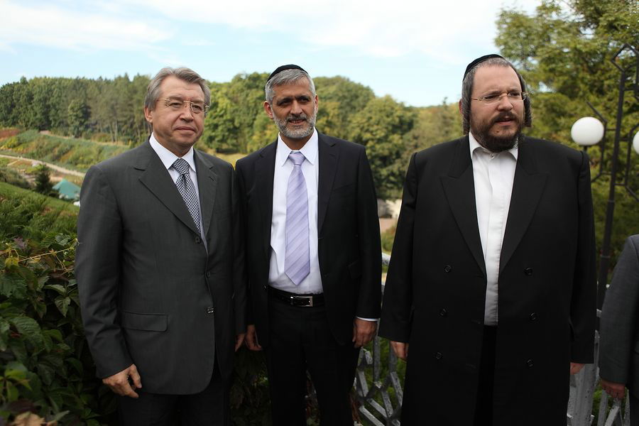 "מבצע אומן" יוצא לדרך: תיעוד מההכנות בציונו של רבי נחמן