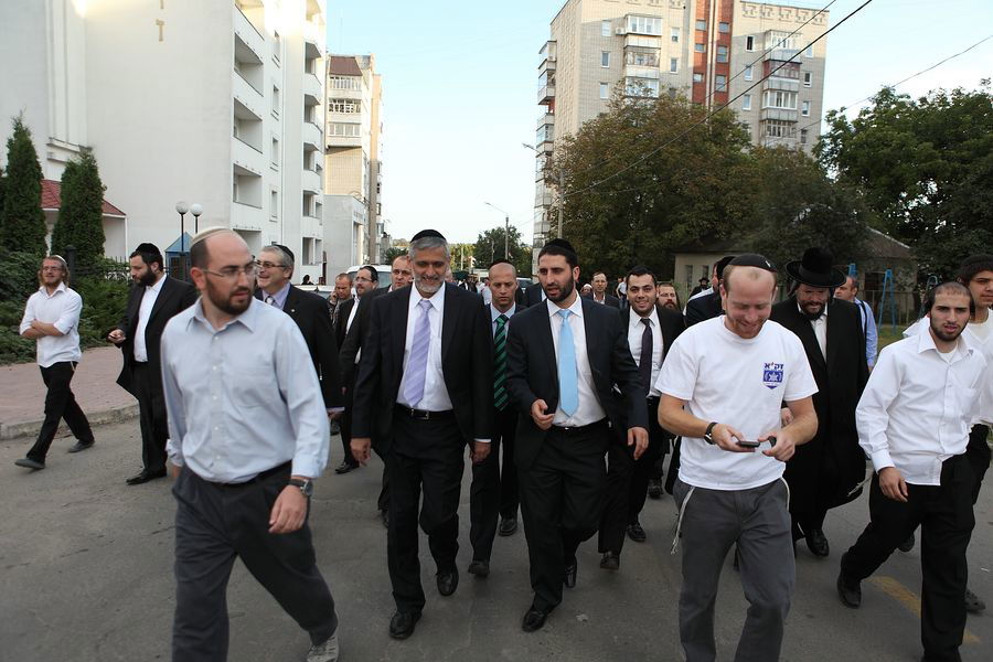 "מבצע אומן" יוצא לדרך: תיעוד מההכנות בציונו של רבי נחמן