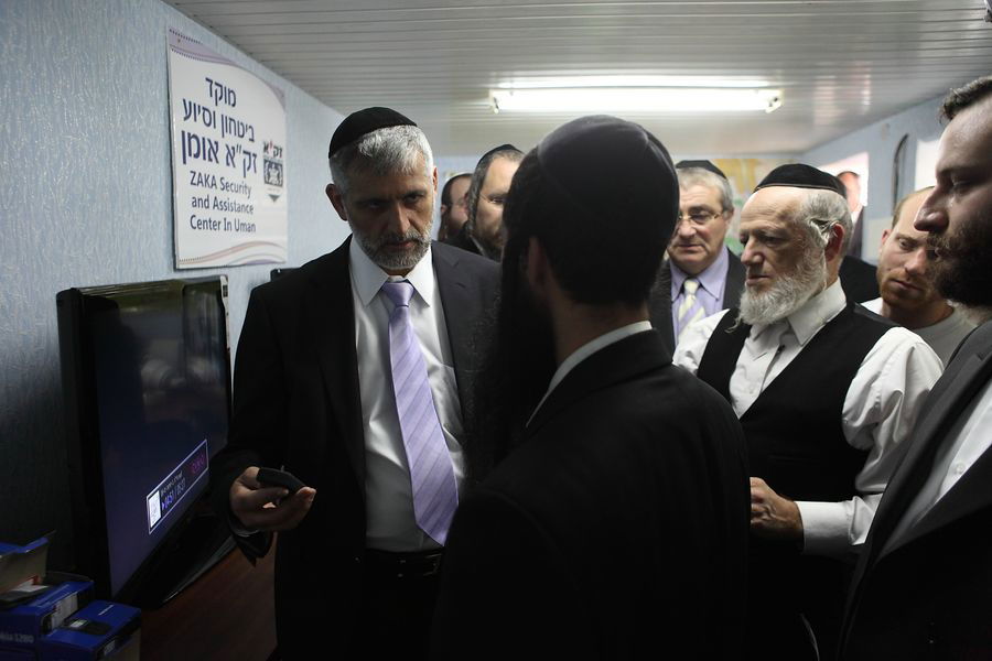 "מבצע אומן" יוצא לדרך: תיעוד מההכנות בציונו של רבי נחמן