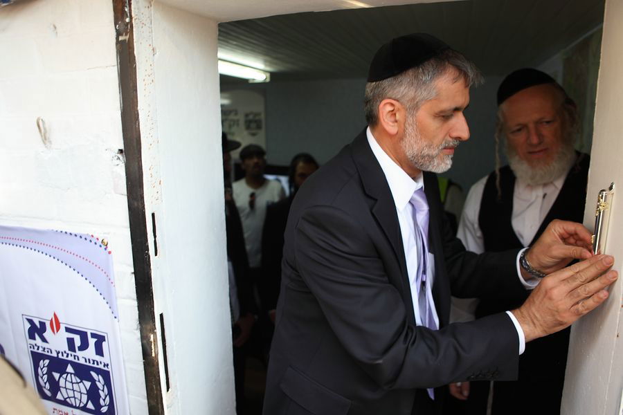 "מבצע אומן" יוצא לדרך: תיעוד מההכנות בציונו של רבי נחמן