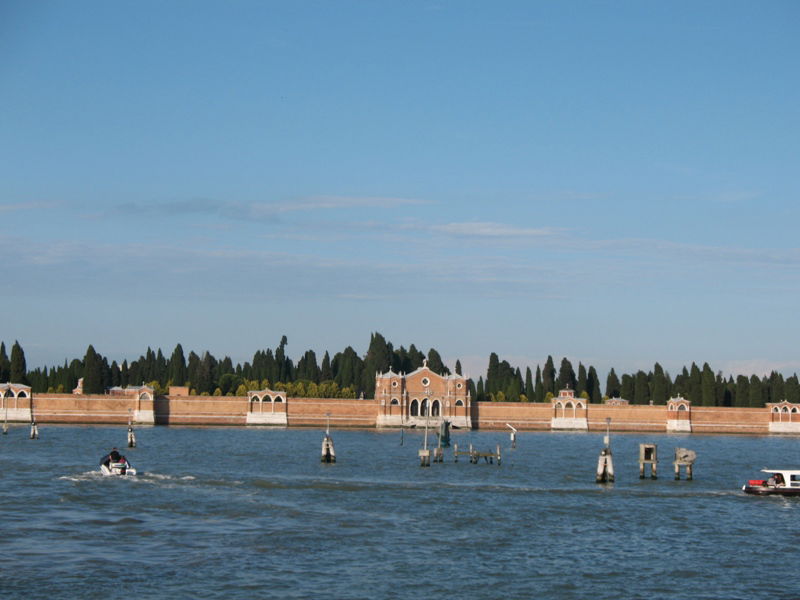 ה'פינאלה': יעקב וידר בגונדולה משייט 'על המים' בעיר ונציה