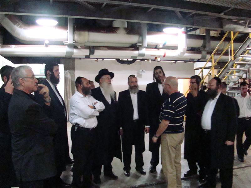 תיעוד: הנוסעים לאומן כובשים את נתב"ג