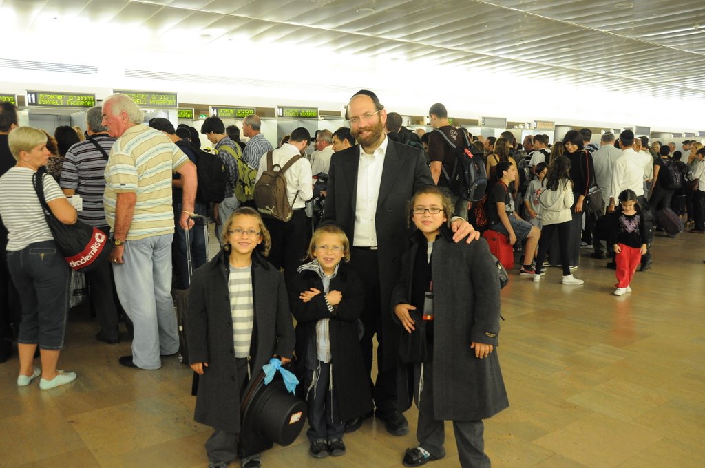 "רבינו, אני בדרך אליך" ● כל הדרך מנתב"ג לאומן ● גלריה