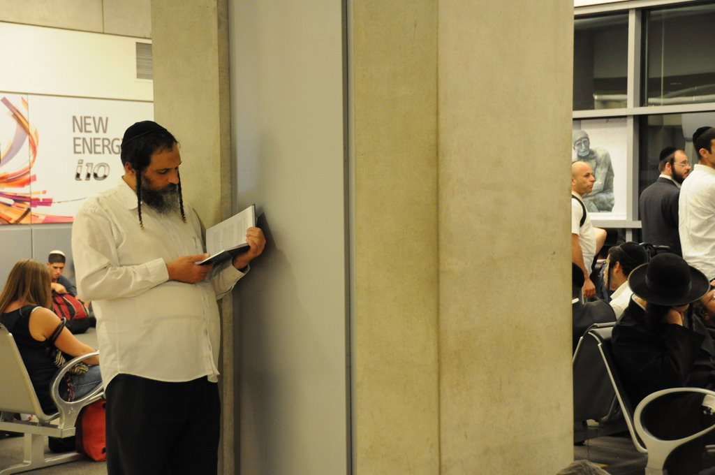 "רבינו, אני בדרך אליך" ● כל הדרך מנתב"ג לאומן ● גלריה