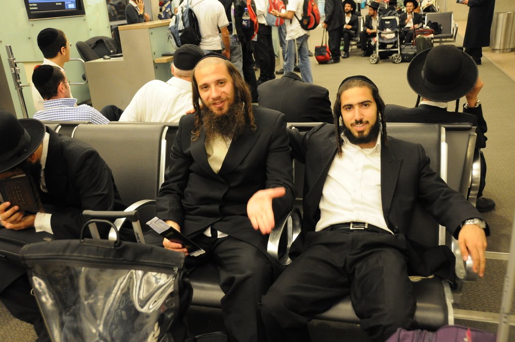 "רבינו, אני בדרך אליך" ● כל הדרך מנתב"ג לאומן ● גלריה
