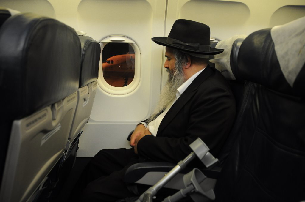 "רבינו, אני בדרך אליך" ● כל הדרך מנתב"ג לאומן ● גלריה