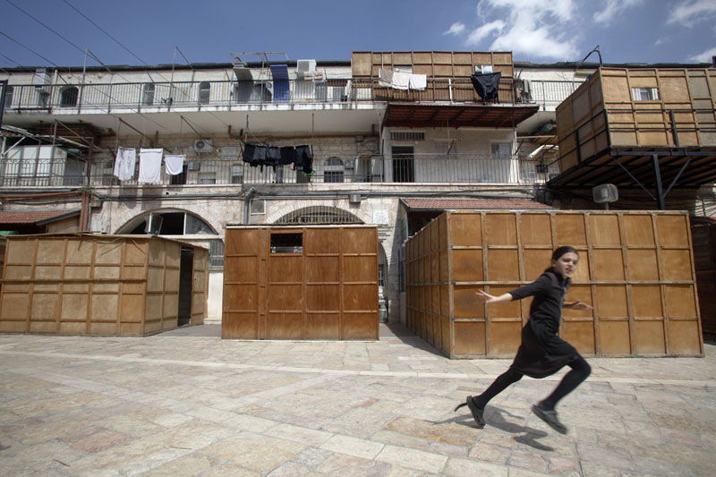 כיכר היום: מאה שערים מוכנה לסוכות