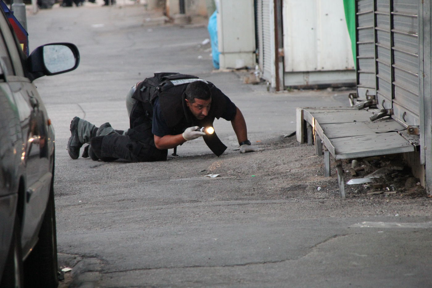 אימה בבני-ברק: מטען חבלה התפוצץ מתחת לרכב פרטי