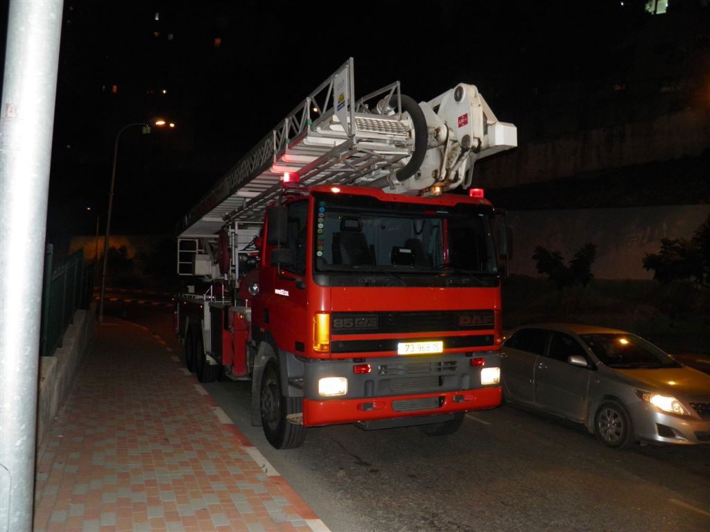 שריפה בצפת: ארבעה נפצעו, אחד בינוני