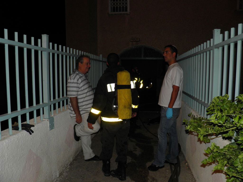 שריפה בצפת: ארבעה נפצעו, אחד בינוני