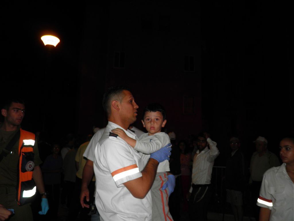 שריפה בצפת: ארבעה נפצעו, אחד בינוני