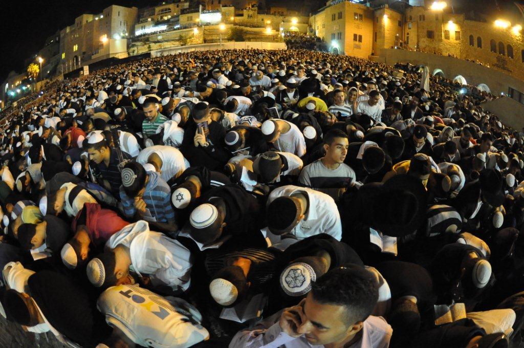 7,000 בני נוער התעוררו בעצרת סליחות בירושלים