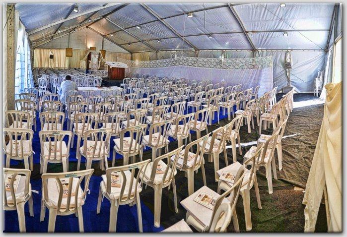 היה מאבק? אלפים ברמת אביב גדשו את אוהל חב"ד