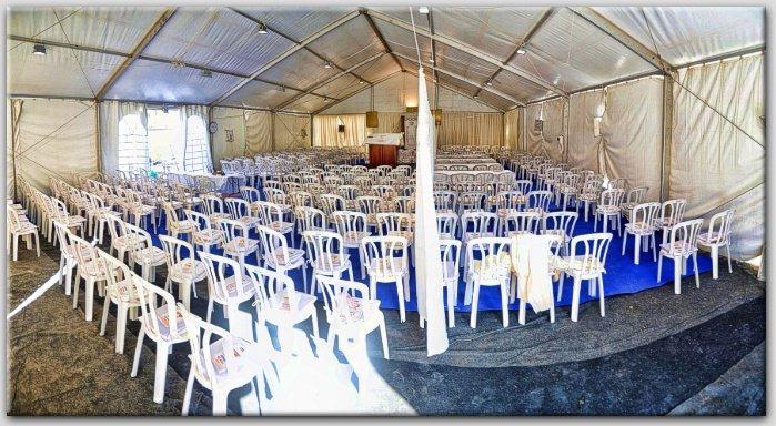 היה מאבק? אלפים ברמת אביב גדשו את אוהל חב"ד