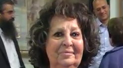 מעריצה חדשה לרב אמסלם: גאולה כהן