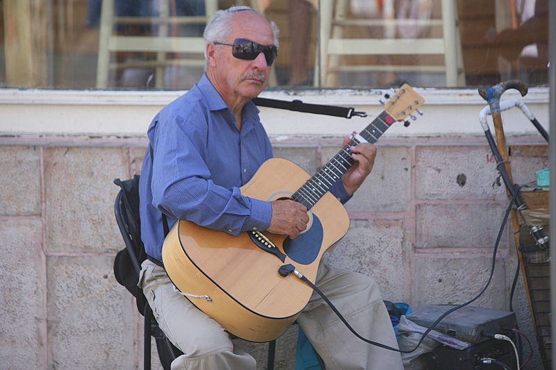 סוכות באוויר > בואו למסע בשוק ארבעת המינים