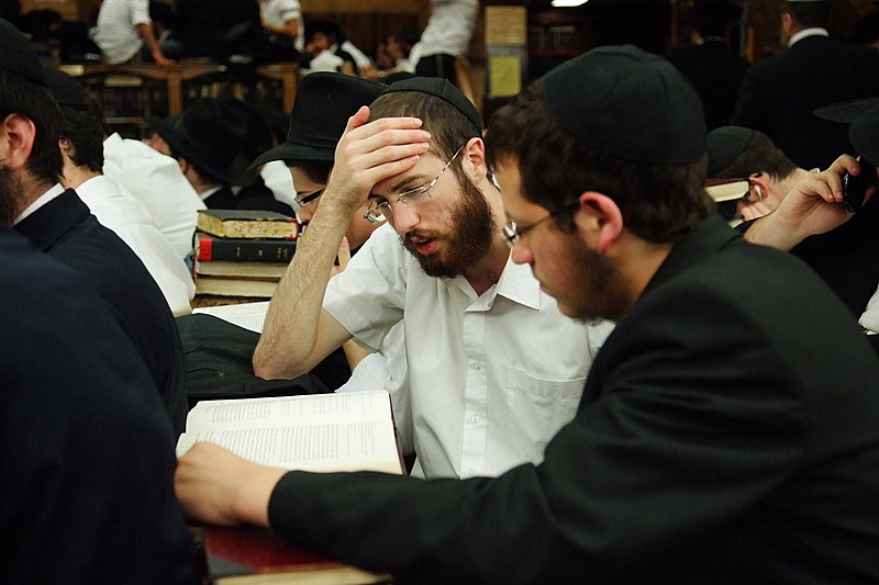 תיעוד מרהיב: הישיבה הגדולה בעולם