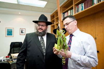 גדעון סער מתכונן לחג