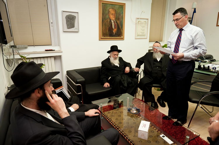 גדעון סער מתכונן לחג