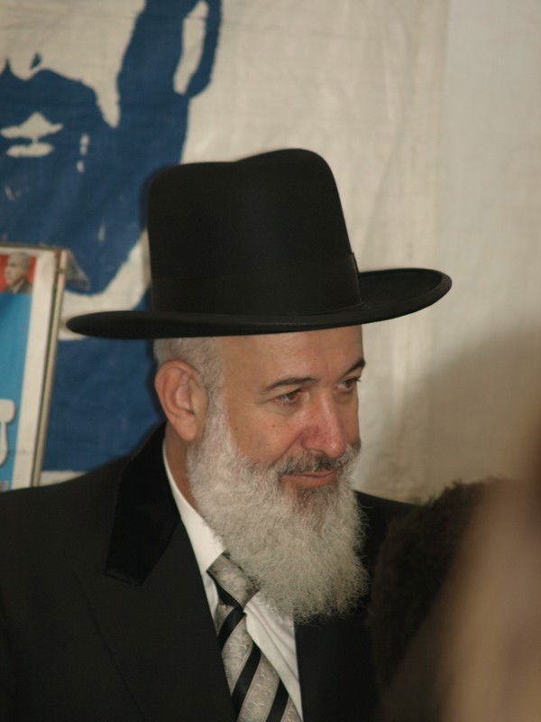 לפני פירוק מאהל שליט: הרב יונה מצגר התארח