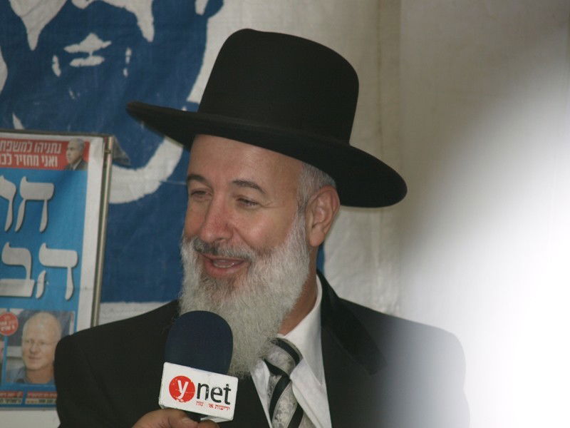 לפני פירוק מאהל שליט: הרב יונה מצגר התארח