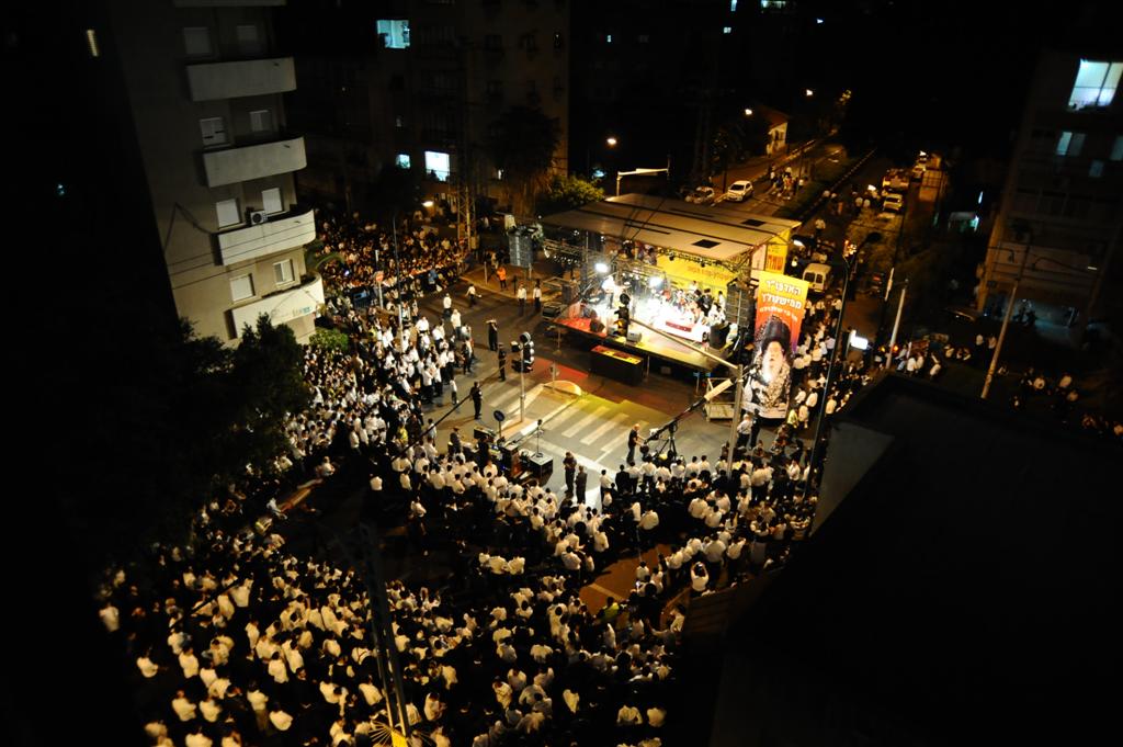 30 אלף איש רקדו עם מישקולץ ● מרהיב