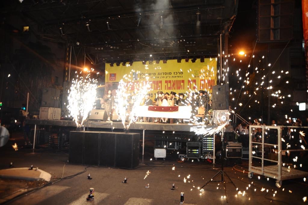 30 אלף איש רקדו עם מישקולץ ● מרהיב