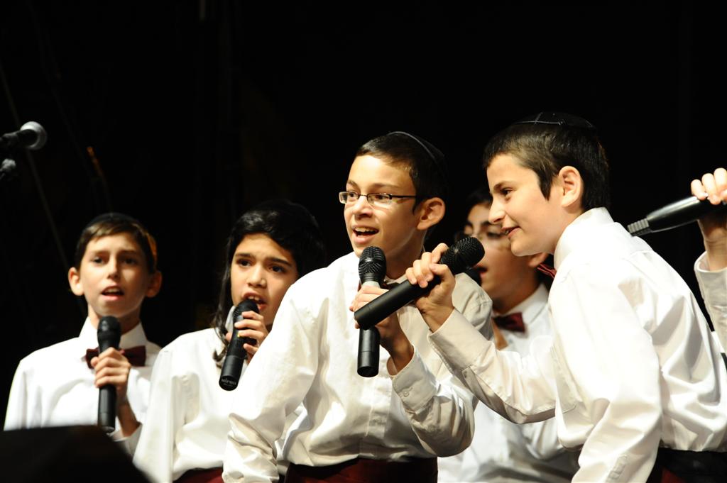 30 אלף איש רקדו עם מישקולץ ● מרהיב